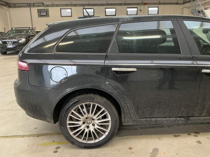 Alfa Romeo 159 Break 2.0JTDM ieftin, rate, avans 0 - 2011 - 3.450 EUR - imagine 5