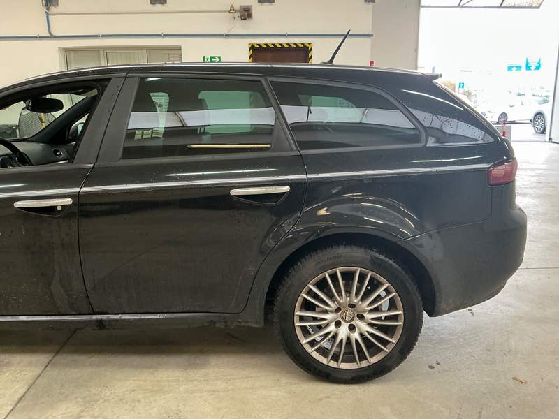 Alfa Romeo 159 Break 2.0JTDM ieftin, rate, avans 0 - 2011 - 3.450 EUR - imagine 3