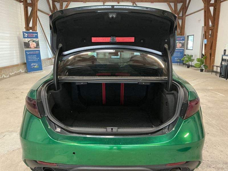 Alfa Romeo Giulia 2.0 Turbo Veloce AWD 280CP - rate, garantie - 2018 - 21.350 EUR - imagine 9