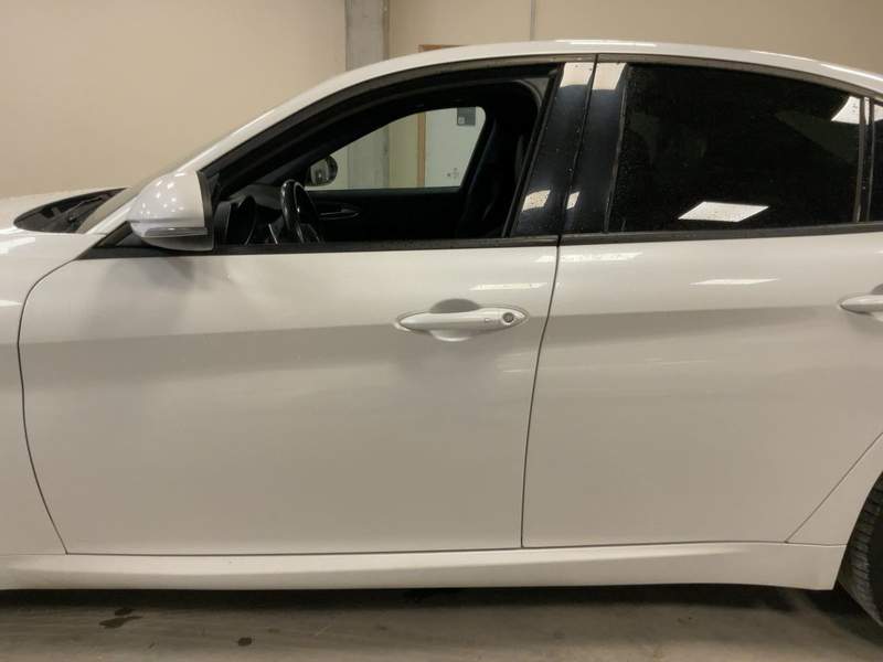 Alfa Romeo Giulia 2.0 Turbo 280CP - rate, garantie, avans 0 - 2021 - 24.350 EUR - imagine 2