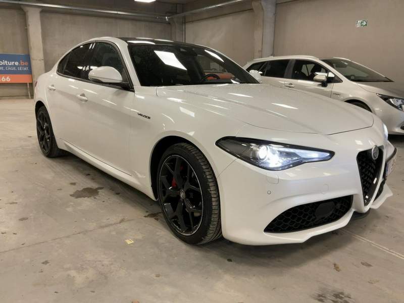 Alfa Romeo Giulia 2.0 Turbo 280CP - rate, garantie, avans 0 - 2021 - 24.350 EUR - imagine 7