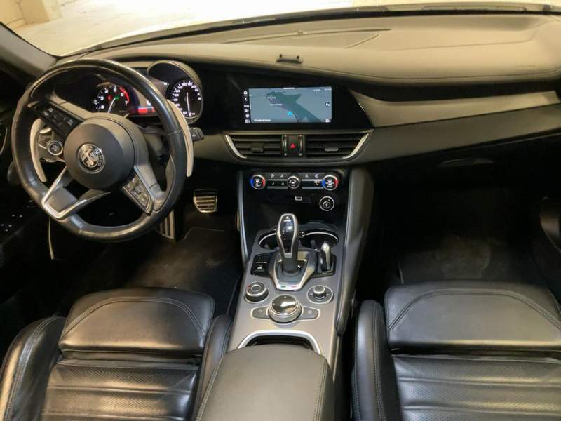 Alfa Romeo Giulia 2.0 Turbo 280CP - rate, garantie, avans 0 - 2021 - 24.350 EUR - imagine 12