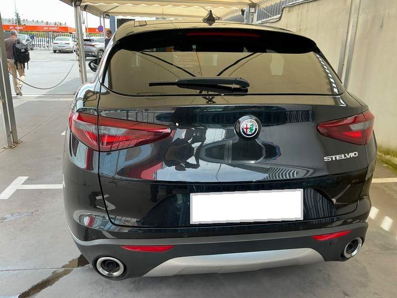 Alfa Romeo Stelvio 2.2JTDM Automat - leasing, rate, garantie - 2020 - 21.080 EUR - imagine 4