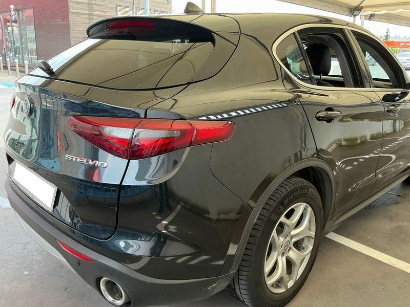 Alfa Romeo Stelvio 2.2JTDM Automat - leasing, rate, garantie - 2020 - 21.080 EUR - imagine 5