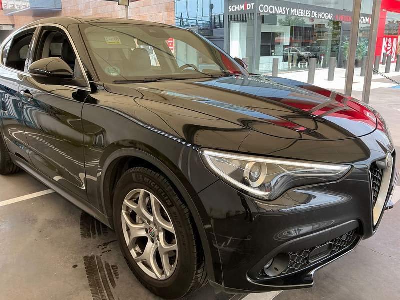 Alfa Romeo Stelvio 2.2JTDM Automat - leasing, rate, garantie - 2020 - 21.080 EUR - imagine 7