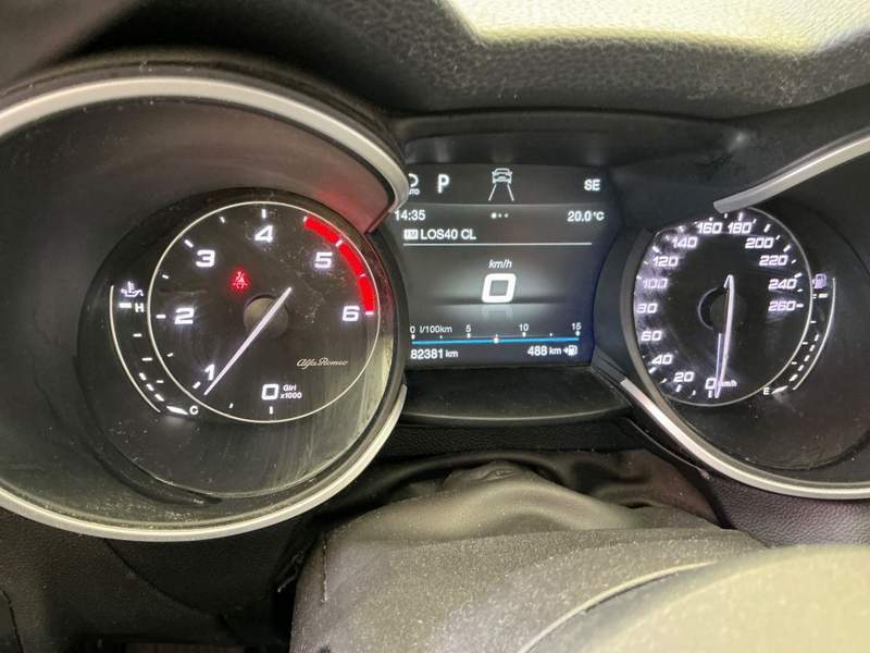 Alfa Romeo Stelvio 2.2JTDM Automat - leasing, rate, garantie - 2020 - 21.080 EUR - imagine 13