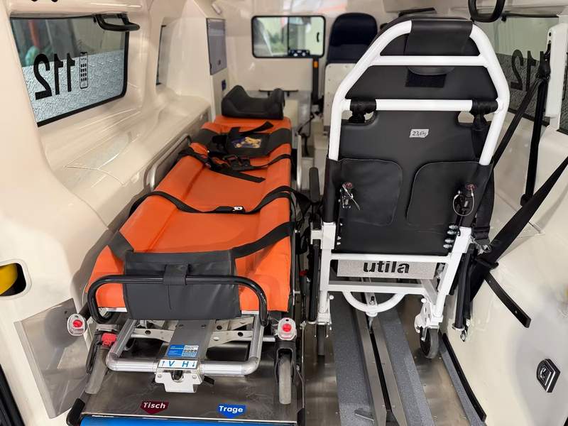 Ford Custom L2H2 Salvare | Ambulanta, rate, leasing - 2020 - 23.900 EUR - imagine 7