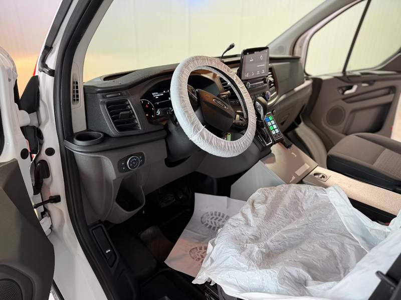 Ford Custom L2H2 Salvare | Ambulanta, rate, leasing - 2020 - 23.900 EUR - imagine 11