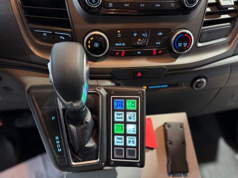 Ford Custom L2H2 Salvare | Ambulanta, rate, leasing - 2020 - 23.900 EUR - imagine 13