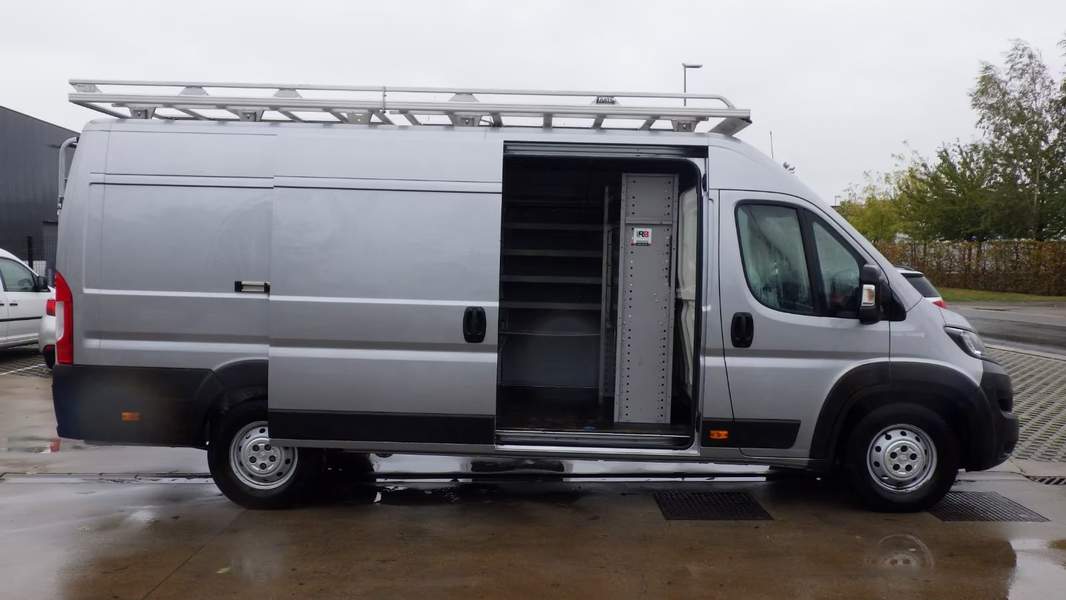 Peugeot Boxer tip Service mobil - Dealer auto IASI - 2019 - 14.990 EUR - imagine 3