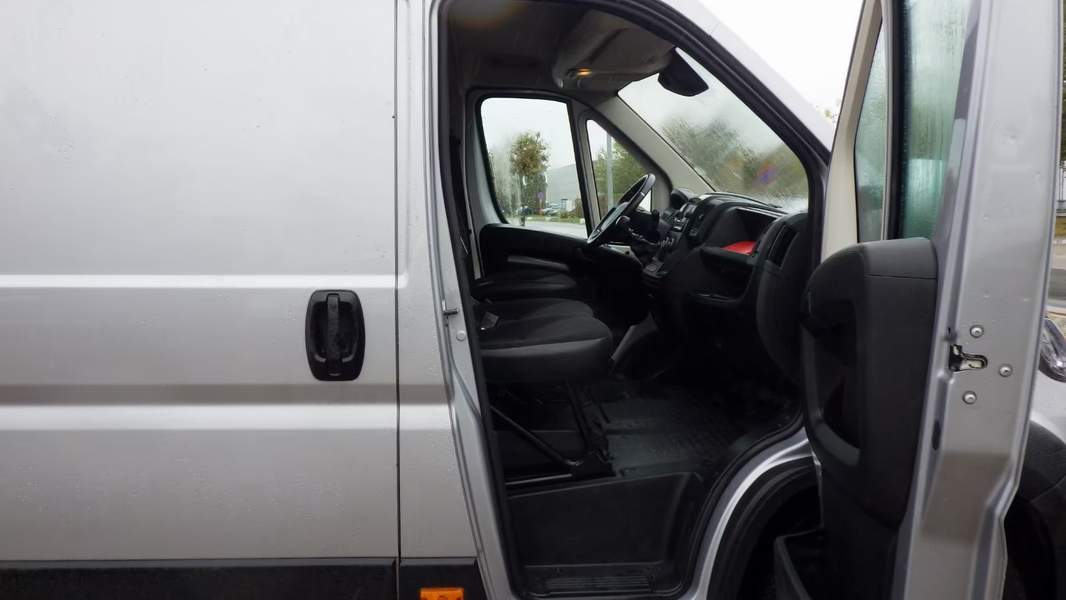 Peugeot Boxer tip Service mobil - Dealer auto IASI - 2019 - 14.990 EUR - imagine 4