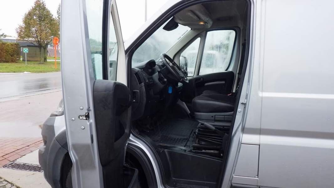 Peugeot Boxer tip Service mobil - Dealer auto IASI - 2019 - 14.990 EUR - imagine 11