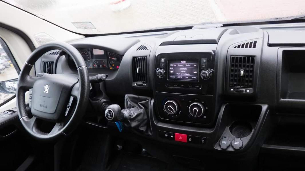 Peugeot Boxer tip Service mobil - Dealer auto IASI - 2019 - 14.990 EUR - imagine 12