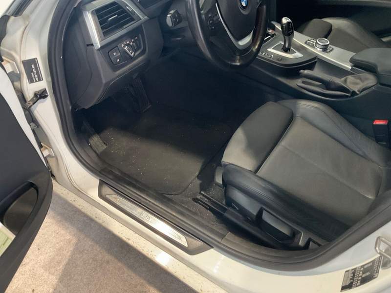 BMW 320i EURO6 - rate, avans zero, garantie - 2019 - 16.200 EUR - imagine 12