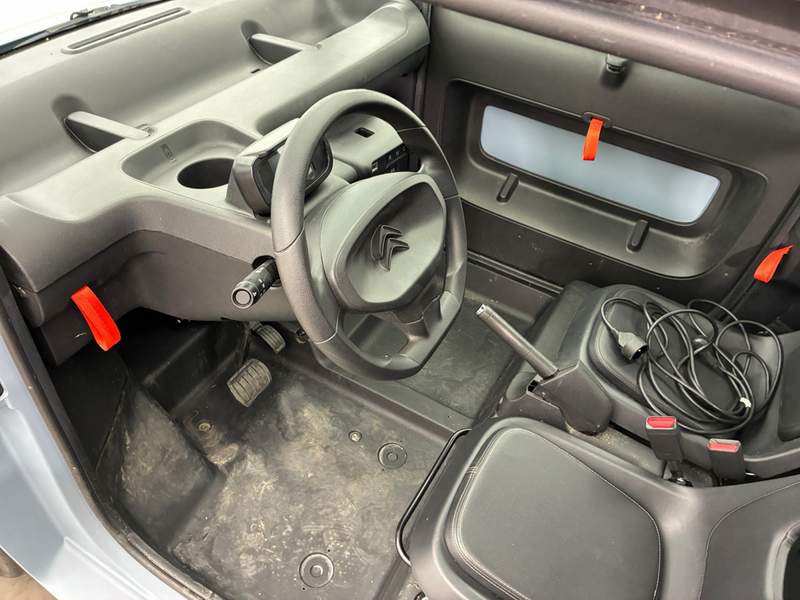 Citroen AMI full electric, masina oras, permis 16 ani - 2024 - 9.050 EUR - imagine 8