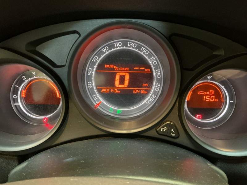 Citroen C4 1.6e-HDi 92CP - rate, garantie - 2013 - 5.500 EUR - imagine 5