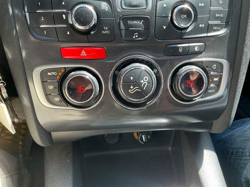 Citroen C4 1.6e-HDi 92CP - rate, garantie - 2013 - 5.500 EUR - imagine 6