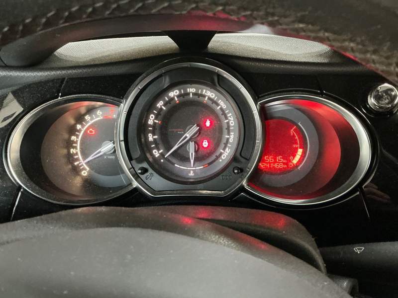 DS Automobile DS3 VTi benzina manual in rate, avans 0 - 2011 - 3.950 EUR - imagine 9