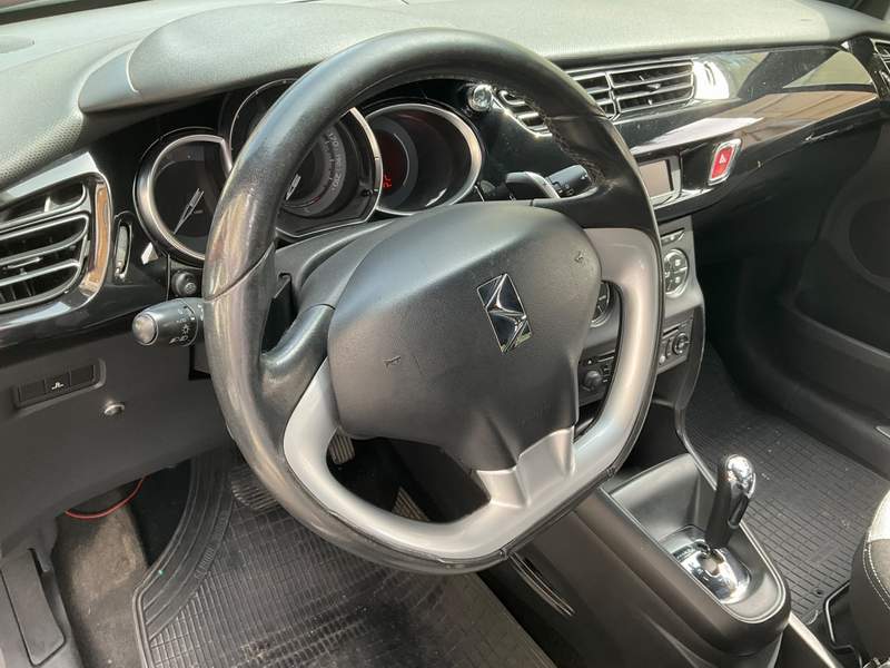 DS Automobile DS3 1.4i automat - rate, avans zero, garantie - 2011 - 5.450 EUR - imagine 4