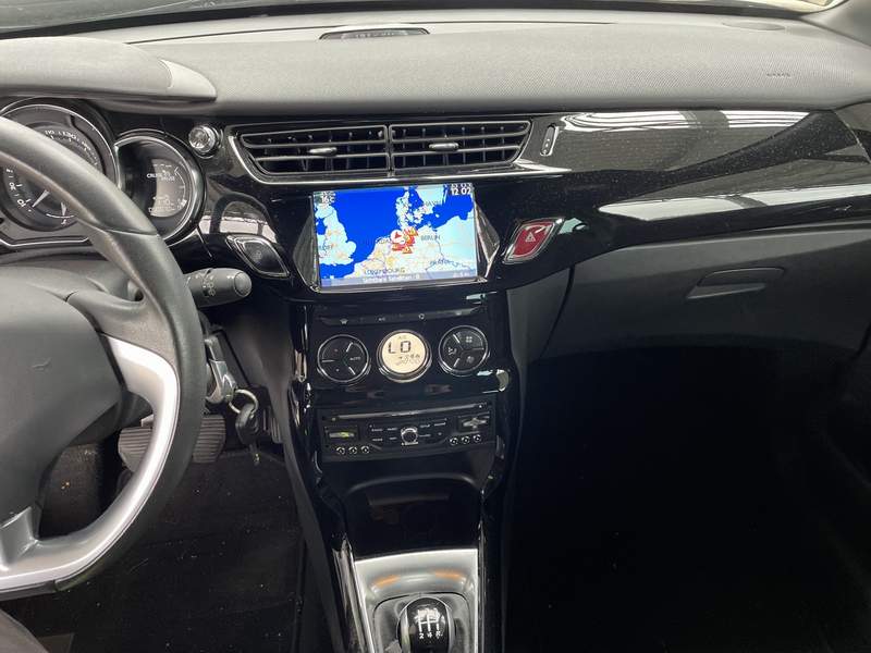 DS Automobile DS3 manual 1.2Euro5, rate, garantie - 2014 - 5.650 EUR - imagine 12