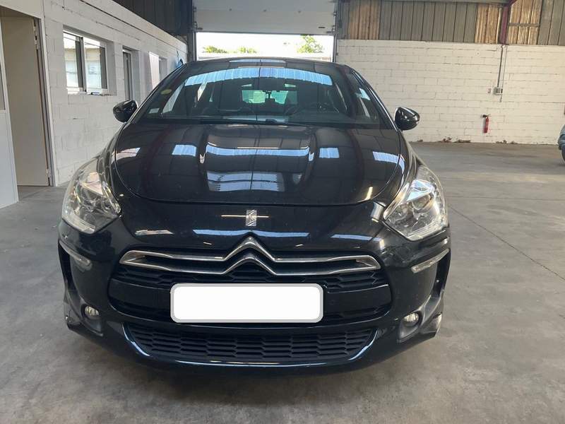 Citroen DS5 2.0HDi 180CP automat - rate, garantie 12 luni - 2015 - 8.900 EUR - imagine 8