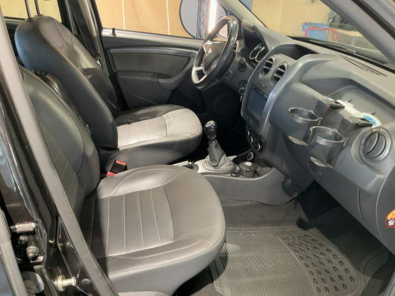 DACIA DUSTER 4x4 benzina - rate, avans zero - 2017 - 10.490 EUR - imagine 11