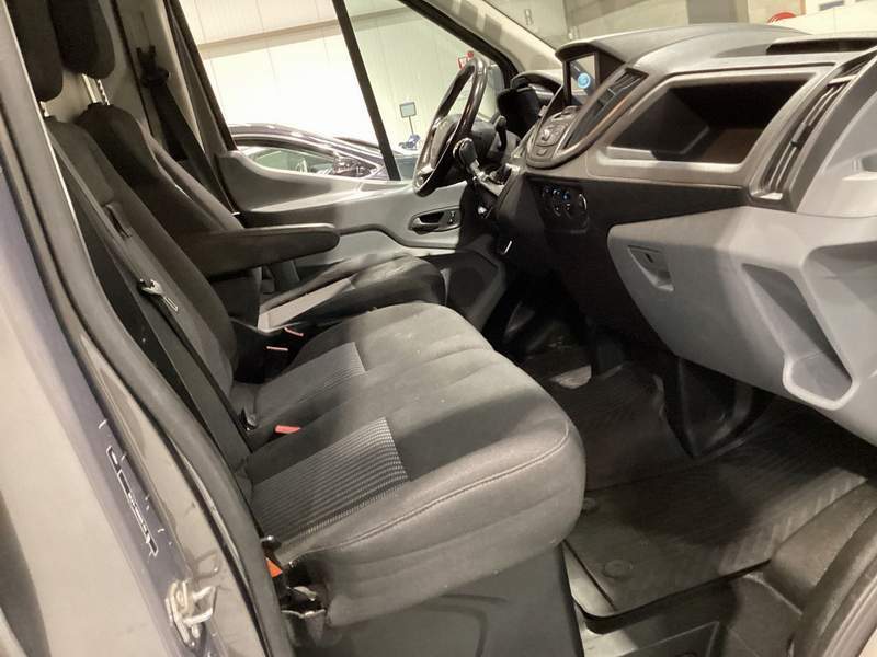 Ford Transit VAN cu dulapioare - service mobil - 2018 - 15.700 EUR - imagine 10