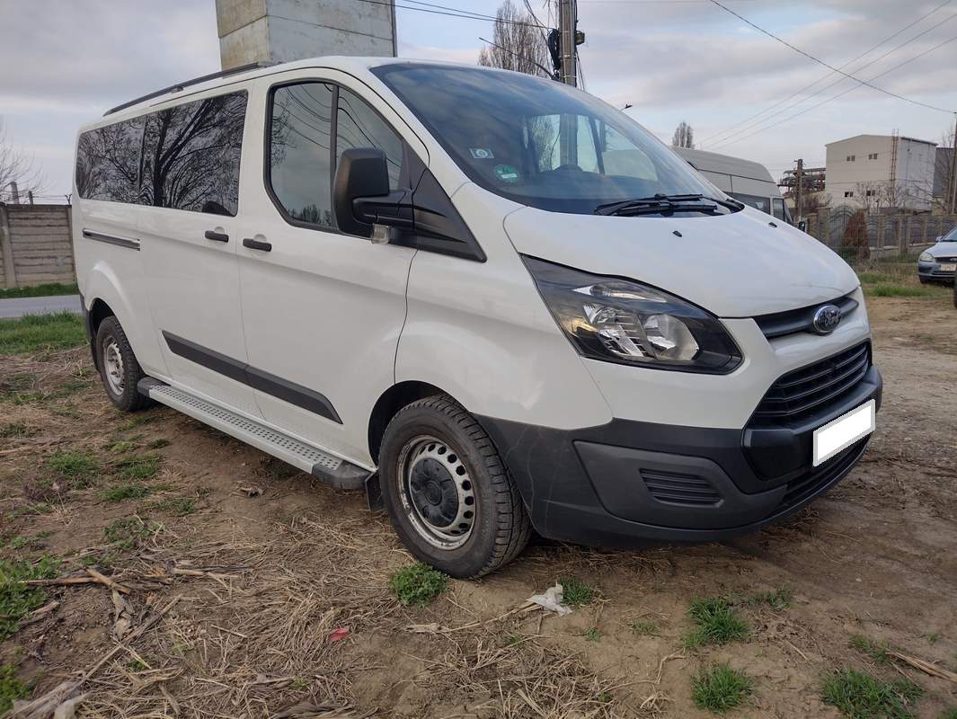 Ford CUSTOM 8+1 locuri - ampatament lung - 2015 - 12.750 EUR - imagine 3