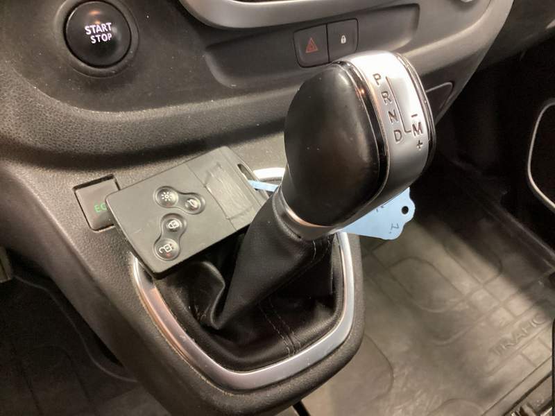 Renault Trafic mixt L2H1 - rate, leasing, garantie - 2021 - 18.950 EUR - imagine 10