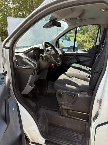 Ford Transit Custom 2.2TDCi - 2015 - 9.900 EUR - imagine 10