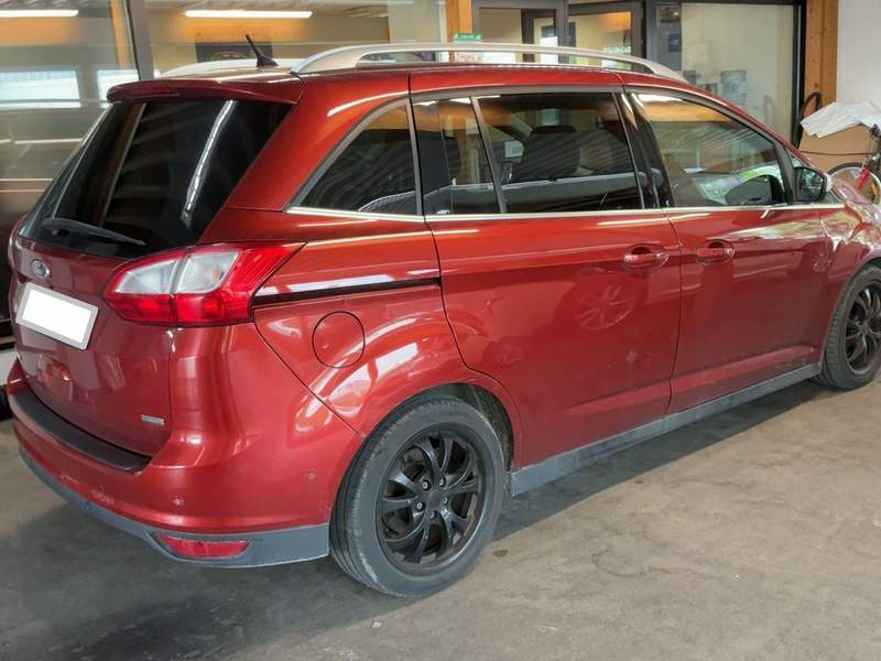 Ford Grand C-Max 7 locuri 1.5ECoBoost - rate, garantie - 2016 - 7.700 EUR - imagine 3