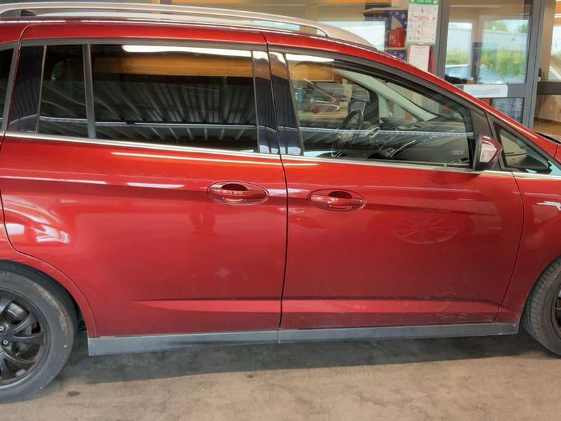 Ford Grand C-Max 7 locuri 1.5ECoBoost - rate, garantie - 2016 - 7.700 EUR - imagine 2