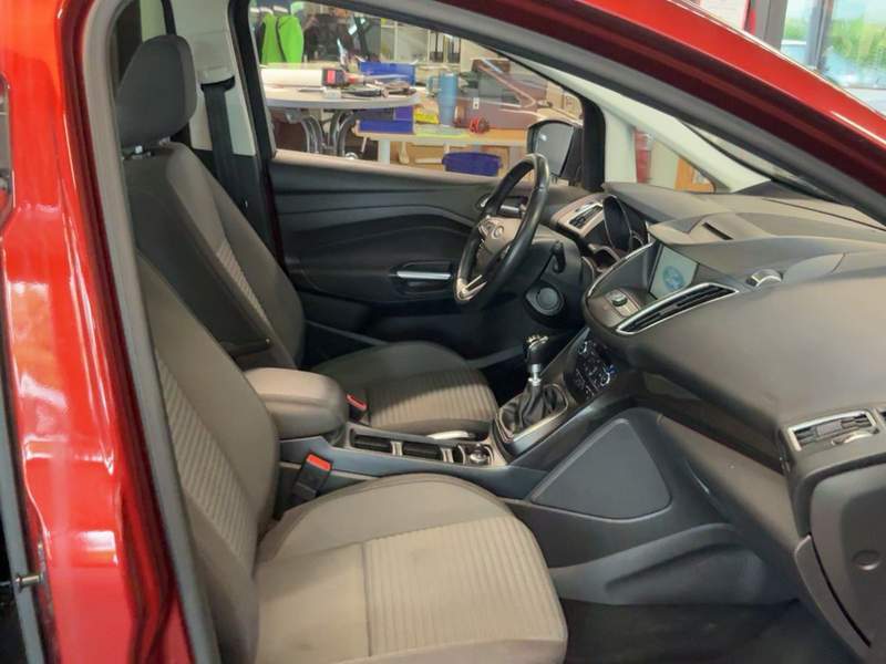 Ford Grand C-Max 7 locuri 1.5ECoBoost - rate, garantie - 2016 - 7.700 EUR - imagine 13