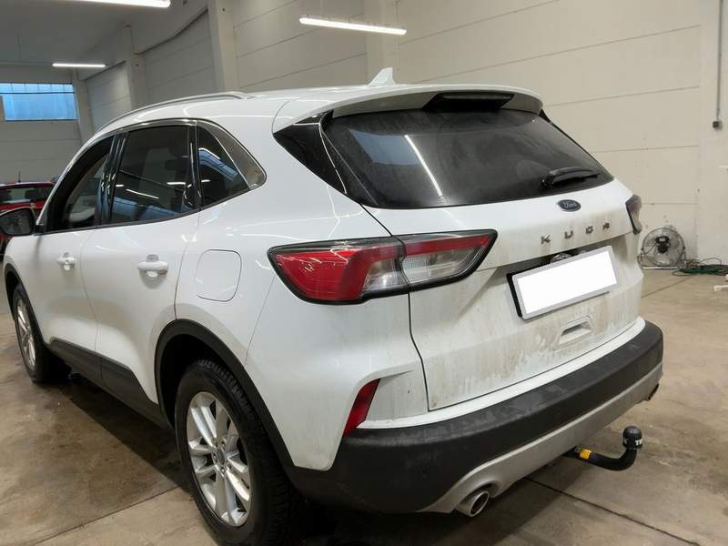 Ford KUGA benzina 1.5i in leasing, rate, garantie - 2022 - 12.800 EUR - imagine 2
