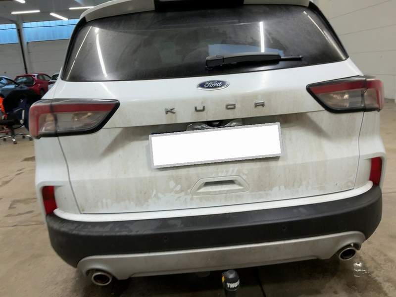 Ford KUGA benzina 1.5i in leasing, rate, garantie - 2022 - 12.800 EUR - imagine 6