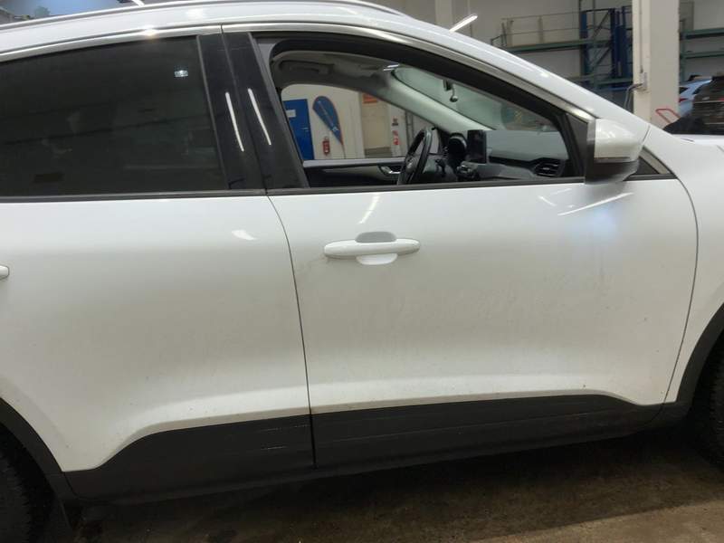 Ford KUGA benzina 1.5i in leasing, rate, garantie - 2022 - 12.800 EUR - imagine 14