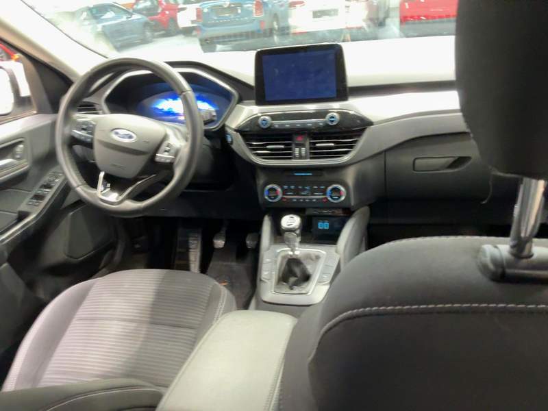 Ford KUGA benzina 1.5i in leasing, rate, garantie - 2022 - 12.800 EUR - imagine 9