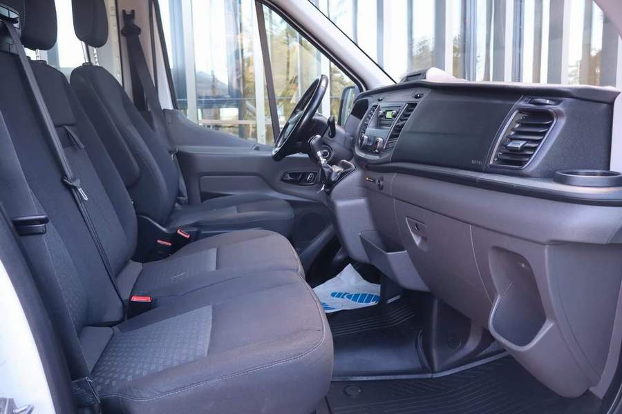 Ford Transit cabina dubla 6 locuri - rate, avans 0 - 2020 - 19.150 EUR - imagine 11