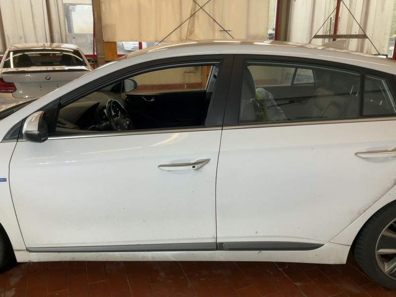 Hyundai Ioniq 1.6Hybrid - ideala Bolt, rate, garantie - 2016 - 12.250 EUR - imagine 4