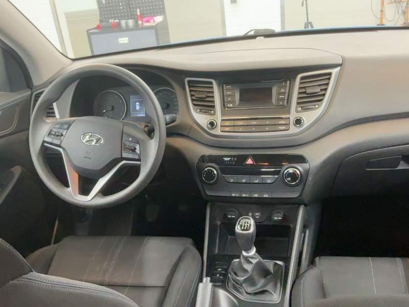 Hyundai Tucson 1.6 benzina, manual, rate, garantie - 2016 - 9.650 EUR - imagine 13