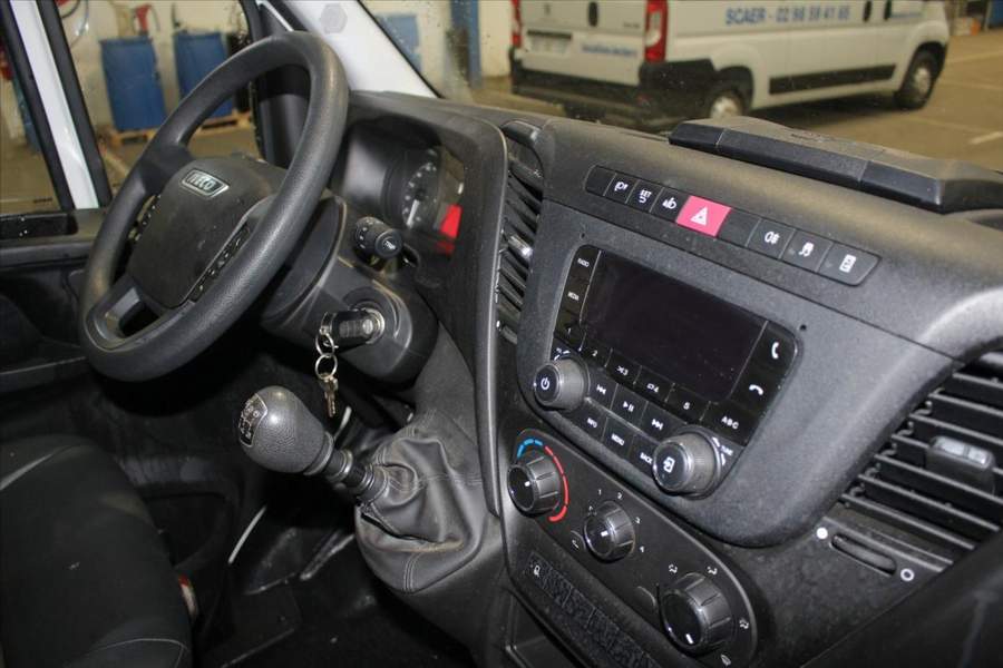 Iveco DAILY FRIGO - Roti duble - 2019 - 21.700 EUR - imagine 3