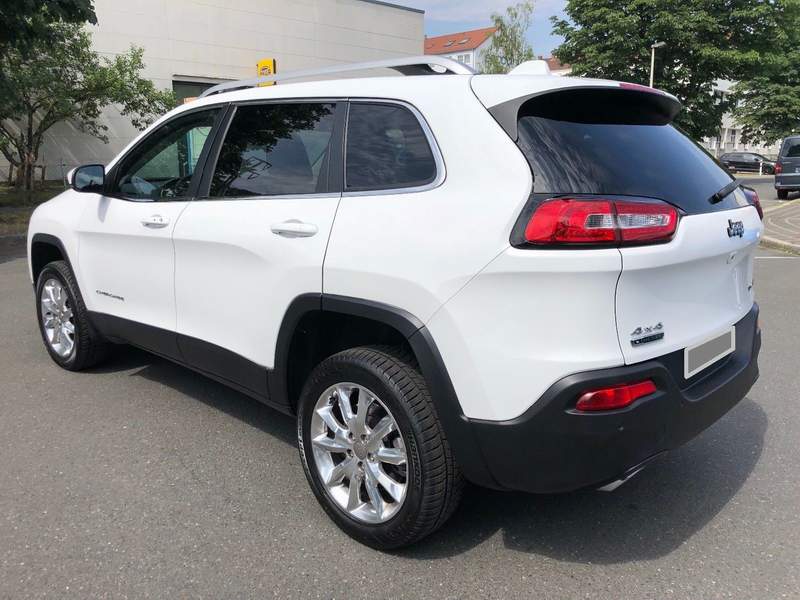 Jeep Cherokee 2.0L AUTOMATIK, piele, navigatie - 2015 - 18.445 EUR - imagine 4