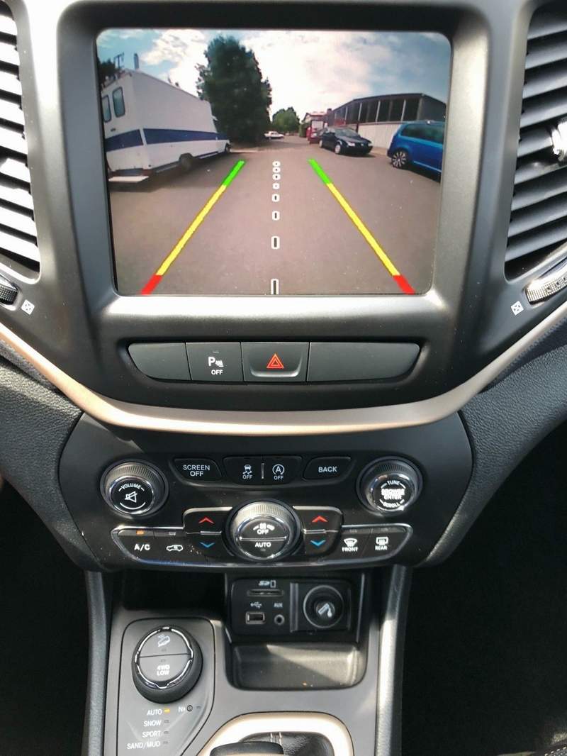 Jeep Cherokee 2.0L AUTOMATIK, piele, navigatie - 2015 - 18.445 EUR - imagine 10