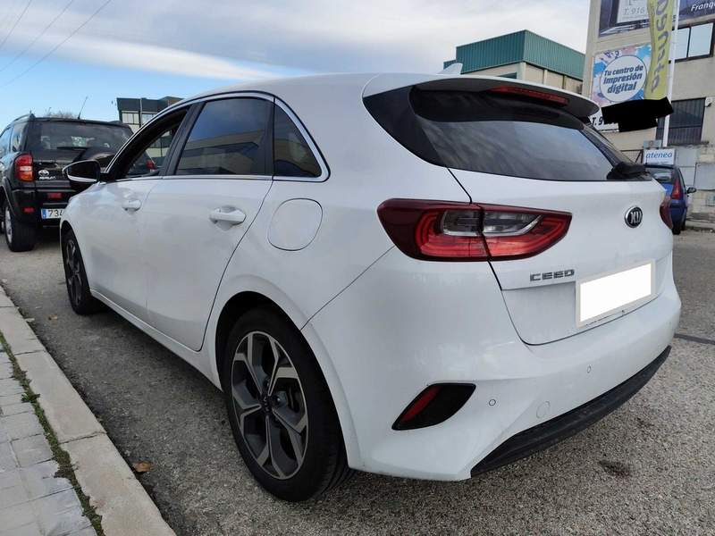 Kia CEED 1,6CRDi EURO6 - rate, avans zero - 2019 - 7.100 EUR - imagine 4