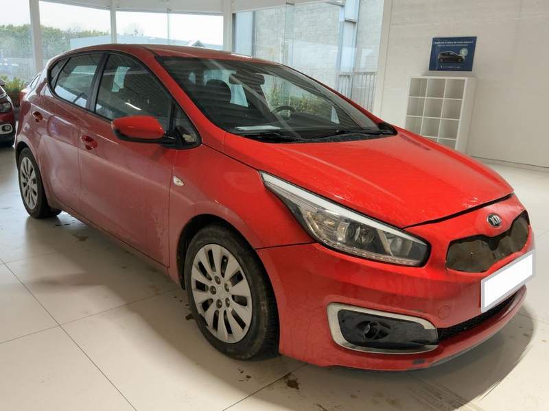 Kia Ceed 1.6CRDi ideala Bolt, Uber - avans zero - 2018 - 8.850 EUR - imagine 7