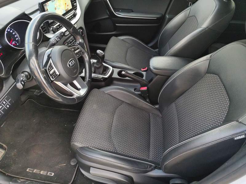 Kia CEED 1,6CRDi EURO6 - rate, avans zero - 2019 - 7.100 EUR - imagine 13