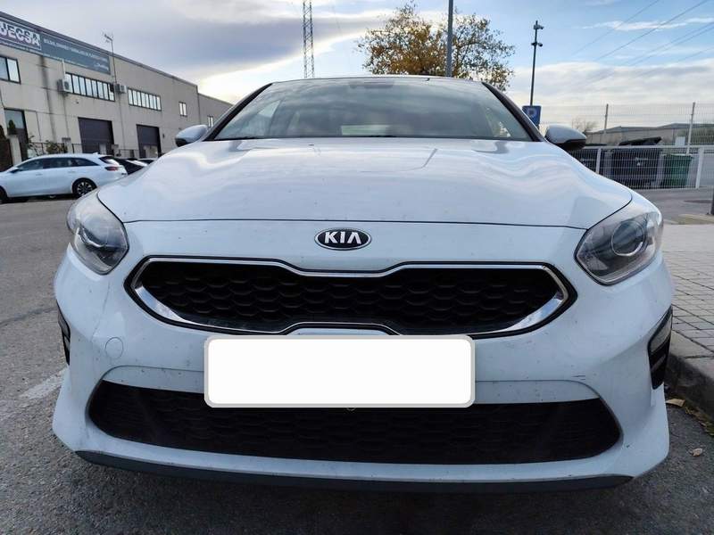 Kia CEED 1,6CRDi EURO6 - rate, avans zero - 2019 - 7.100 EUR - imagine 15
