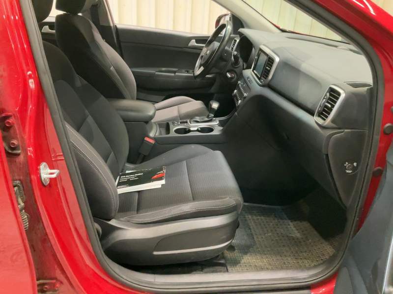 Kia Sportage Mild Hybrid 4x4 1.6CRDi - rate, avans zer - 2019 - 16.250 EUR - imagine 11