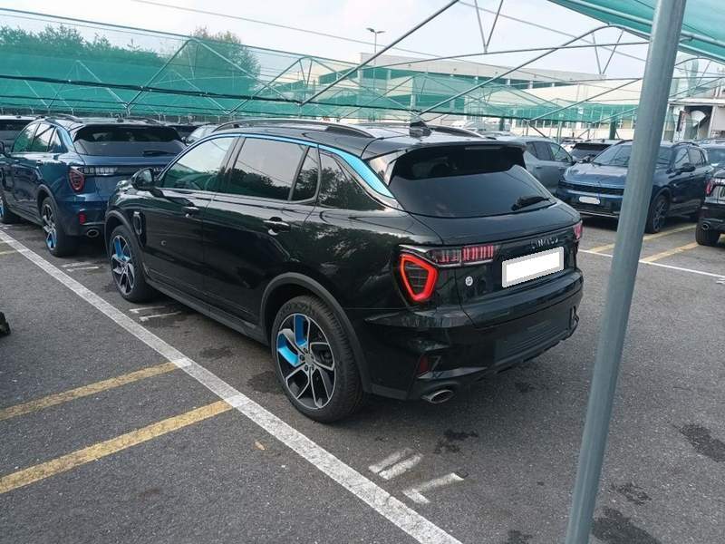 Lynk & Co 01 1.5 TD PHEV Hybrid Plugin - 2023 - 14.500 EUR - imagine 4