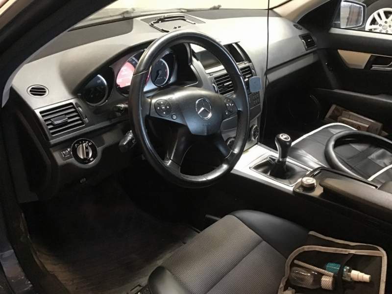 Mercedes-Benz C Klasse berlina 2.2CDi EURO5 - 2011 - 10.450 EUR - imagine 4
